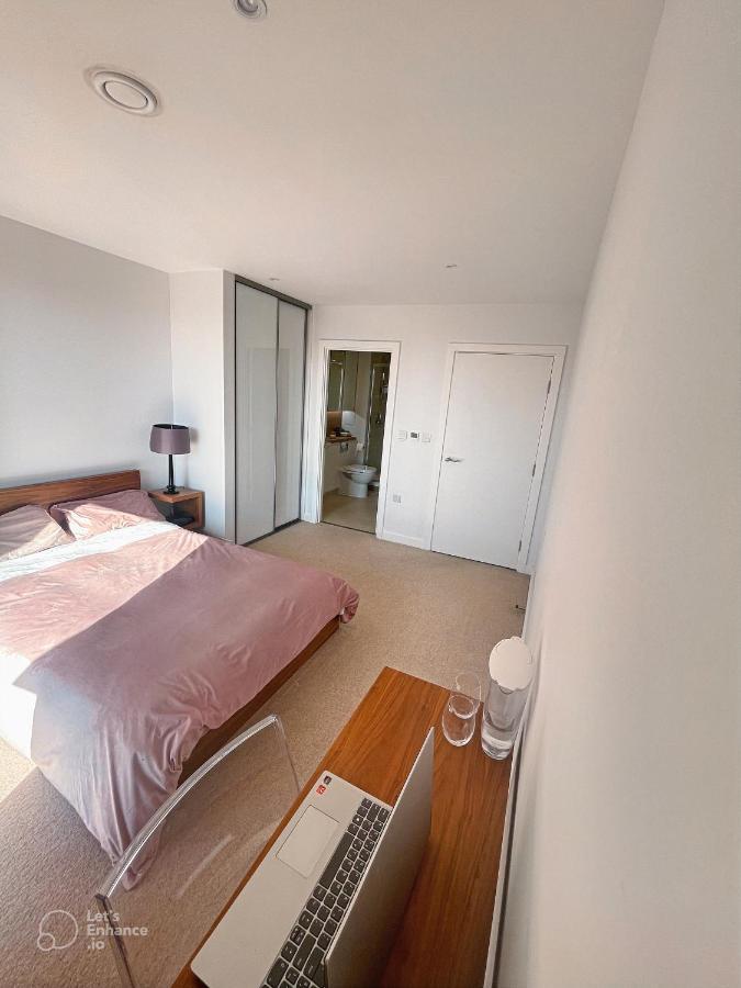 Bright Spacious En-Suite Room W/ London Views - 8Min From London Bridge! Exterior photo